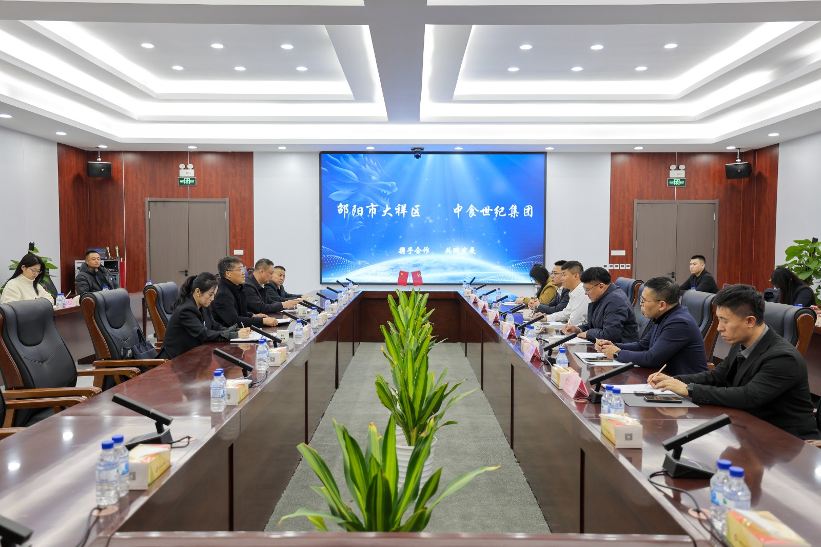 1765700371480.jpg 1-E03A1581-1.jpg